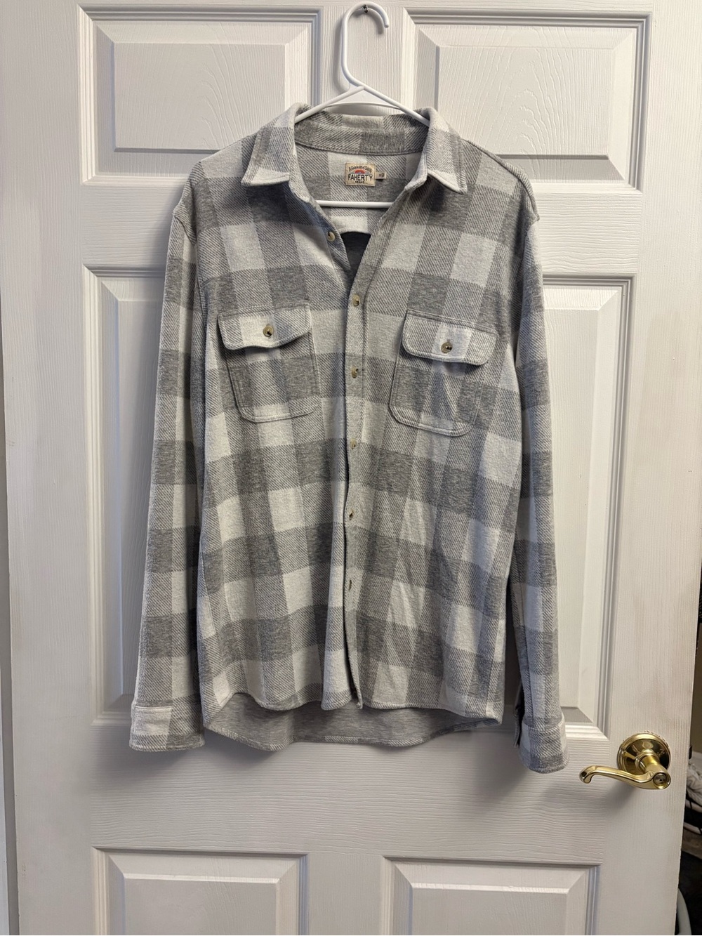 Faherty Gray Plaid Button-Up Shirt Medium